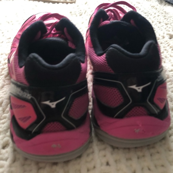 Mizuno wave lightning RX2 court shoes - Picture 3 of 8